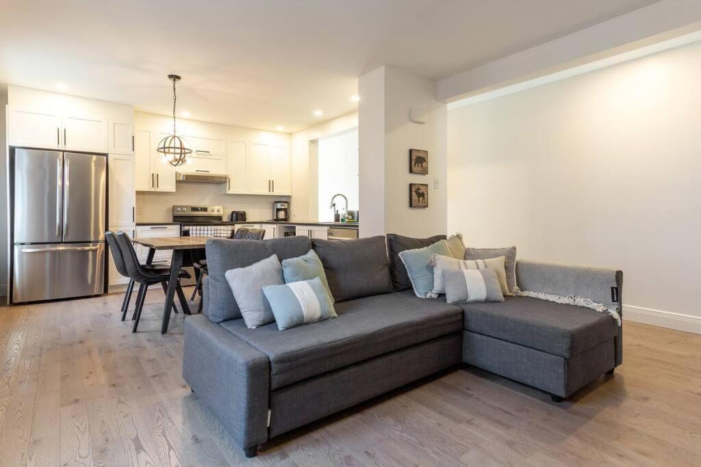 Free Parking, Beautiful 4 1/2- 2 Bedroom Apartment Montréal Exteriör bild