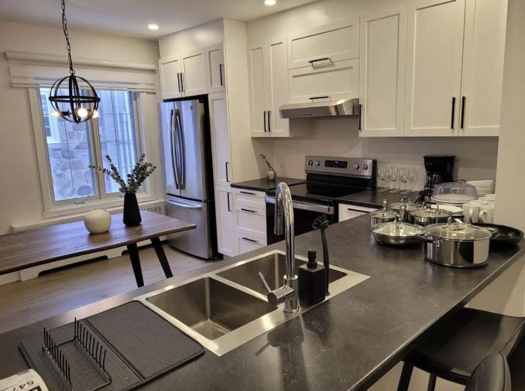 Free Parking, Beautiful 4 1/2- 2 Bedroom Apartment Montréal Exteriör bild