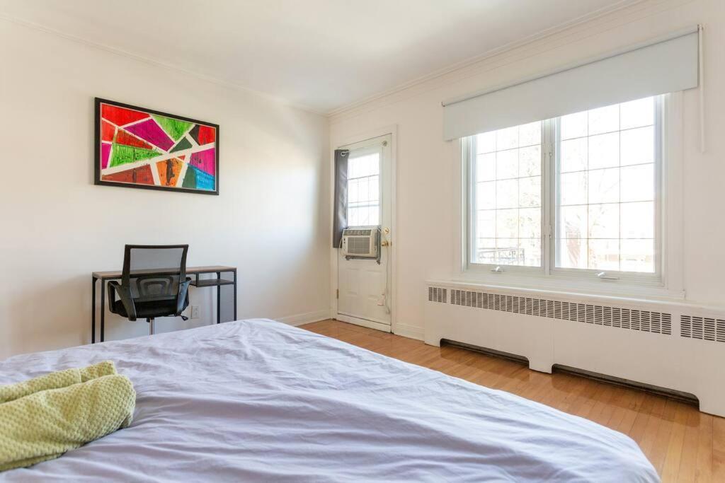 Free Parking, Beautiful 4 1/2- 2 Bedroom Apartment Montréal Exteriör bild