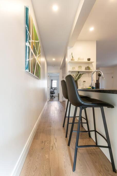Free Parking, Beautiful 4 1/2- 2 Bedroom Apartment Montréal Exteriör bild