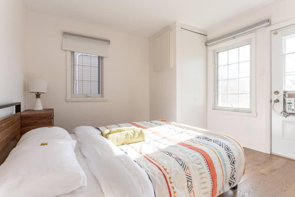 Free Parking, Beautiful 4 1/2- 2 Bedroom Apartment Montréal Exteriör bild