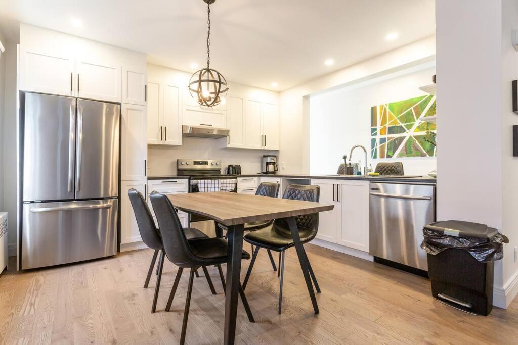 Free Parking, Beautiful 4 1/2- 2 Bedroom Apartment Montréal Exteriör bild