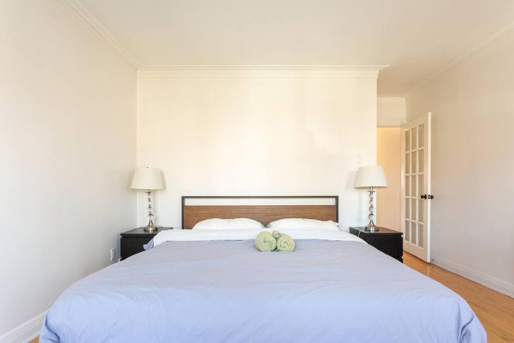 Free Parking, Beautiful 4 1/2- 2 Bedroom Apartment Montréal Exteriör bild