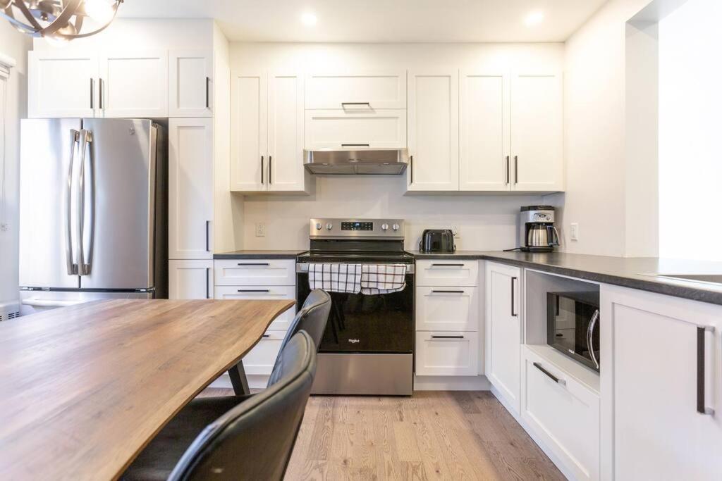 Free Parking, Beautiful 4 1/2- 2 Bedroom Apartment Montréal Exteriör bild