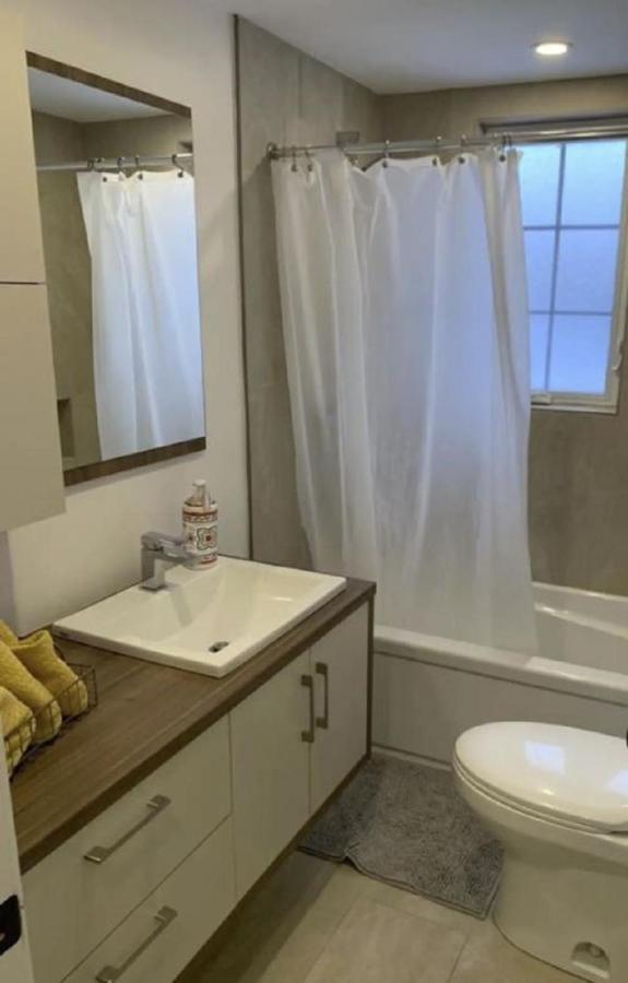Free Parking, Beautiful 4 1/2- 2 Bedroom Apartment Montréal Exteriör bild