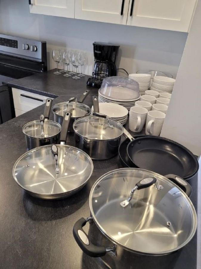 Free Parking, Beautiful 4 1/2- 2 Bedroom Apartment Montréal Exteriör bild